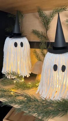 Halloween DIY Craft Halloween Crafts Diy Projects, Casa Halloween, Halloween Wood Crafts, Halloween Witch Decorations, Creepy Halloween Decorations