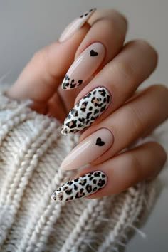 Leopard Nail Art, Leopard Print Nails, Print Nails, Leopard Nails, Animal Nails, Pretty Nail Art Designs, Trendy Nail Art, Acrylic Nails Coffin Short, Pretty Nail Art