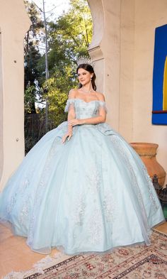 Long off the shoulder quinceanera ball gown with sweetheart neckline and lace embroidery. Beautiful Ballgown, Train Applique, Off Shoulder Ball Gown, Debutante Ball, Glamour World, Quince Dress, Kids Party Dresses, Quinceanera Dress, Corset Back