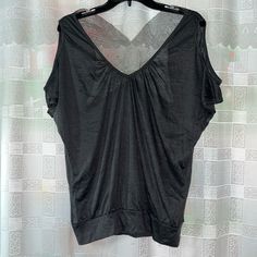 Hot Tempered - Don’t Be Afraid , Cold Shoulder Top Open Organza Butterfly Embroidered Color Charcoal Grey Size L Brand New Without Tag Price Is Firm Organza Butterfly, Yankees T Shirt, Slouchy Top, Tie Dye Crop Top, Yellow Knit, Yellow Shorts, Tie Dye Shirt, Cold Shoulder Top, Charcoal Color