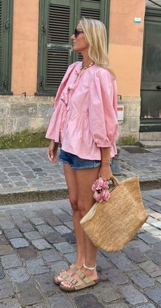 Summer Outfits 2024 Street Style, Linen Fashion, Summer Outfit Inspiration, Fashion Mistakes, Lovely Clothes, Pink Outfits, 10 Pounds, Casual Style Outfits, Comfortable Fashion