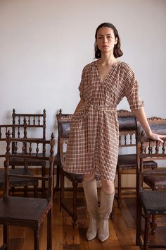 Our best-selling, iconic tie dress envisioned in the iconic Erica Tanov original print, 'Jacobsen'. The mid-length Tynan combines relaxed elegance with subtle structure. Cut in a luxurious crêpe de chine with side seam pockets, dropped shoulders, elasticated cuffs, and a gathered neckline with mother of pearl button an Erica Tanov, Relaxed Elegance, Gathered Neckline, Silk Camisole, Silk Slip Dress, Silk Charmeuse, Silk Slip, Mid Dresses, Mother Of Pearl Buttons