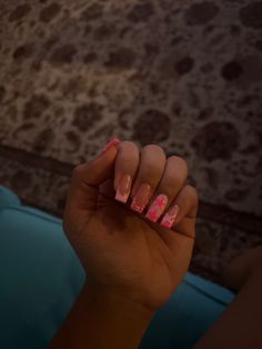 Yk2 Nails Pink, Yk2 Aesthetic Nails, Pink Star Nails Y2k, Yk2 Nails Aesthetic, Y2k Summer Nails, Simple Short Square Nails, Nail Inspo Birthday, Yk2 Nails, Y2k Pink Nails