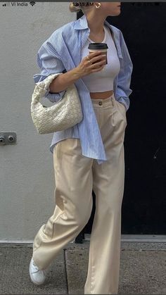 Button Up Shirt Outfit Aesthetic, Korea Fits, Beige Pants Outfit, Modest Summer, Easy Chic, Outfit Primavera