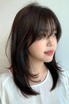 C Cut Hairstyle, Middle Hair, Korean Short Hair, Hairstyles For Layered Hair, Shot Hair Styles, How To Style Bangs