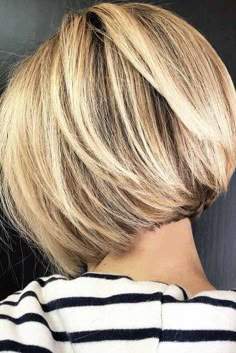 How To Style Short Hair, Style Short Hair, Short Bobs, Vintage Bob, Corte Bob, Haircuts For Wavy Hair, Short Straight Hair