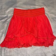 American Rag Skirt, Size Extra Small Never Worn Short Lined Skirt For Vacation, Vacation Short Lined Skirt, Red Mini Skirt For Spring Vacation, Red Mini Skirt For Spring Beach Outing, Red Mini Skirt For Vacation, Red Lined Skirt Shorts For Spring, Trendy Flowy Mini Skirt For Beach, Red Skirted Shorts For Summer, Red Mini Skirt For Beach Spring Season