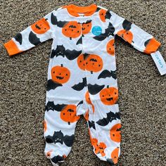 This Is A Baby’s 3 Mo. Carter’s Halloween Print Zip Up Footed Pajamas Brand New With Tags. Two Ways Zipper. All Items Come From A Smoke Free And Pet Free Home. Bundle And Save, Combined Shipping For Multiple Items! Newborn Onsies, Girls Pjs, Footed Pajamas, Flannel Pajama Sets, Footie Pajama, Carters Girl, Fleece Pajamas, Flannel Pajamas