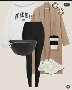 Women Date Night Outfit, Outfit Tenis, Coffee Date Outfit, Chic Travel Outfit, Comfy Travel Outfit, Fashion Athleisure, Harness Fashion, Fashion Tattoo, What To Wear Fall