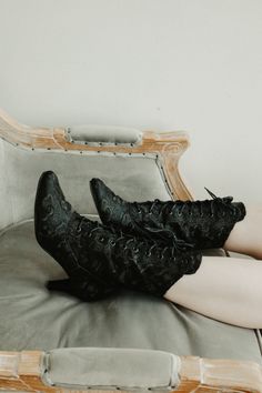 House Of Elliot, Boots Victorian, Vintage Style Heels, Half Boot, Black Lace Boots, Steampunk Boots, Victorian Shoes, Victorian Boots, Gothic Boots