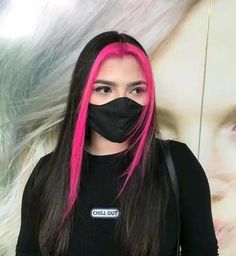 Black Hair With Pink Front Pieces, Mecha Frontal, Pink Hair Streaks, Money Piece Hair, Hair Color Idea, Soft Grunge Hair, Hair Color Streaks