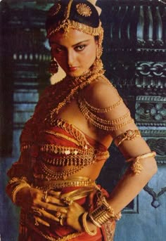 Bollywood Retro, Vintage India, Indian Woman, Vintage Bollywood, Indian Aesthetic, Indian Bollywood, Indian Movies