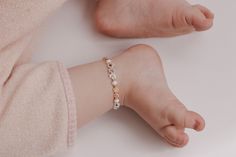 Durable flower beaded anklet with gold filled findings and beads. Be sure to read instructions in the photo for sizing! Baby Anklets Gold, Baby Anklet, Toddler Jewelry, Ladies Jewellery, Anklet Gold, Pastel Beads, Pearl Anklet, Beaded Anklet, Vintage Toddler