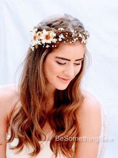 Dainty Flower Crown Wedding Hair, Wildflower Themed Wedding, Dainty Flower Crown, Flower Crown Ideas, Bride Wreath, Blonde Fringe, Wedding Flower Crowns