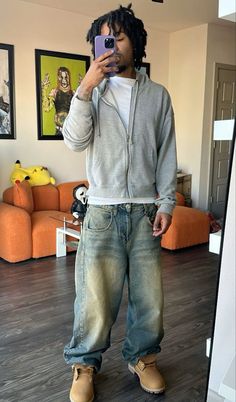 Jean Pants Outfits Men, Good Fits For Guys, Street Wear Fits Men, Mens Outfit Inspo Streetwear, Timbs Fit Men, Baggy Outfit Ideas Men, Cool Fits Men, Jeans Outfit Men Street Style, Edgar Fashion