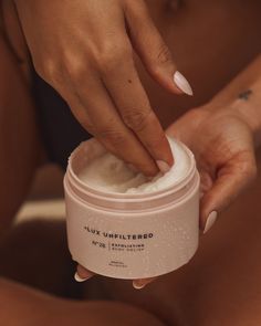 Luxury Body Scrub, Bodycare Products Aesthetic, Exfoliation Aesthetic, Body Scrub Photography Ideas, Body Butter Photoshoot, Body Scrub Photoshoot, Body Product Photography, Body Care Photography, Body Cream Aesthetic