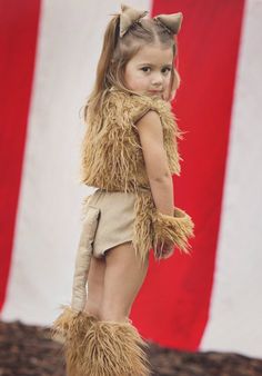 lion costume idea.  Fur vest, tail and leggings.                                                                                                                                                                                 More Costume Lion, Masks Ideas, Sister Costumes, Big Top Circus, Lion Tamer