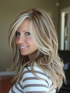 Fall Hair Lowlights Blondes, Blonde With Brown Lowlights, Blonde Highlights With Lowlights, Blonde Caramel Highlights, Red Lowlights, Trendy Highlights, Trendy Fall Hair Color, Highlights For Brown Hair, Fall Blonde Hair Color