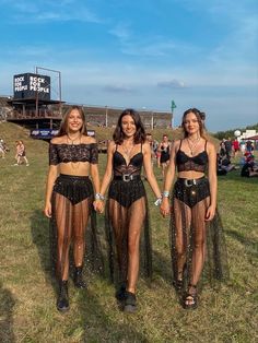 Festival Outfits Ideas, Rock Festival Outfit, Beach Festival Outfit, Coachella Inspired Outfits, Tomorrowland Outfit, Tomorrowland Festival, Techno Festival