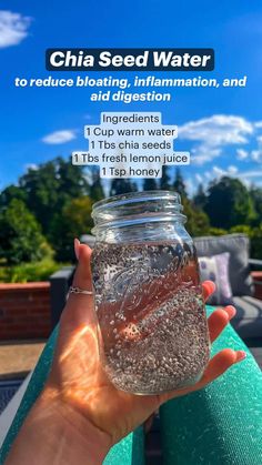 Liver Cleanse Juice, Chia Seed Water, Magia Das Ervas, Food Health Benefits, Healthy Drinks Smoothies, Healthy Juice Recipes, Home Health Remedies, Herbs For Health, Healthy Drinks Recipes