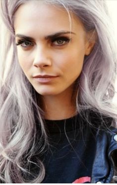 Maybe I'll do this when my hair starts to get this grey. How cool?! Long Blonde, Long Blonde Hair, Grey Hair, Pink Hair, Blonde Hair, A Woman, Blonde, Grey, Hair