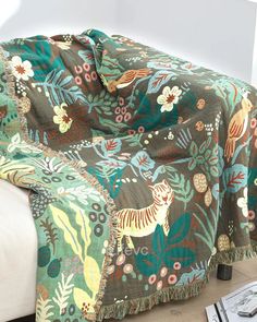 LC Elegant Green Cotton Floral Bedding Soft Blanket Sofa Blanket Decor, Boho Throw Blanket, Gauze Blanket, Nature Pattern, Sofa Cotton, Boho Throws, Cotton Throw Blanket, Green Quilt, Floral Bedding