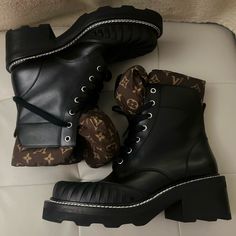 New And 100%Authentic Style Code Provided In Picture For Prop Of Authenticity Has Not Been Worn Only Tried On Size 41 Fits Like A Us 10 1/2 Louis Vuitton Combat Boots, Shoes Louis Vuitton, Ranger Boot, Black Leather Combat Boots, Louis Vuitton Limited Edition, Weather Boots, Louis Vuitton Boots, Louis Vuitton Shoes, Desert Boots