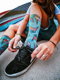 Let your feet do the talking with MERGE4’s Disco Kitty socks! These funky feline designs bring bold style and ultimate comfort to every step. Purrfect for making a statement! #MERGE4Socks #DiscoKitty Bold Style