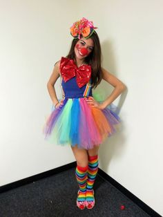 Diy Clown Costume, Cute Clown Costume, Carnaval Make-up, Clown Costume Women, Halloween Makeup Clown, Sandy Grease, Clown Dress, Jester Costume