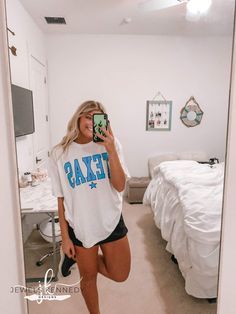 Texas Comfort Colors Shirt - Jewels Kennedy Designs Coach Clothes, Lazy Summer Outfit, Tshirt And Shorts, White Girl Outfits, Comfy School Outfits, Vsco Outfits, Basic Girl, Cute Lazy Outfits