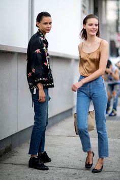 Tilda Lindstam Off Duty Street Style Inspiration                                                                                                                                                                                 More Aesthetic Honey, Honey Ideas, Binx Walton, Balayage Brown, Light Aesthetic, New York Fashion Week Street Style, Mango Suit