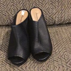 Women’s Brand New American Eagle Heeled Shoes, Never Worn Casual Open Toe Heels For Office, Casual Black Mules With 4-inch Heel, Casual Synthetic Mules With 4-inch Heel, Shoes Color, Women Brands, Shoes Women Heels, American Eagle Outfitters, American Eagle, Shoes Heels