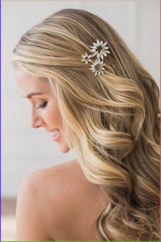 CHRISTMAS HAIR IDEAS with ribbon Updo High, Bride Hair Pins, Low Updo, Classic Wedding Hair, Bun Updo, Crystal Hair Clips, Crystal Hair Comb, Flower Comb, Hair Accessories Set