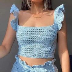 Crochet Top Outfit, Clothes Tutorial, Crochet Crop Top Pattern, Crochet Ladies Tops, Crochet Summer Tops, Haken Baby