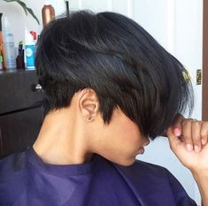 @mochadumore Mushroom Cut, Shorthair Haircut, Short Black Hair, Cut Life, Find Hairstyles, Short Sassy Hair, Sassy Hair, Hair Affair, Hairstyle Gallery