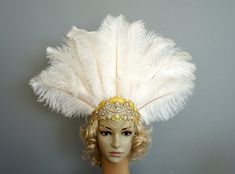 Feather crystal carnival headdress  Gatsby flapper headband, 1920's flapper Headpiece headband, Samba party Crystal Headband headdress Beautiful carnival Style, Great Gatsby inspirated design - flapper rhinestone and big feathers headband. Perfect for a carnival part , vintage party, or a 1920's wedding or Great Gatsby party. Big clear crystal rhinestone haedband embellished with rhinestone applique. This sparkly headband is very unique and wow looking. There are big ostrich feathers that looks Carnival Headdress, Flapper Headpiece, 1920s Headpiece, Rhinestone Headpiece, Flapper Headband, Great Gatsby Party, Beautiful Hair Accessories, Old Hollywood Glam, Feather Headband