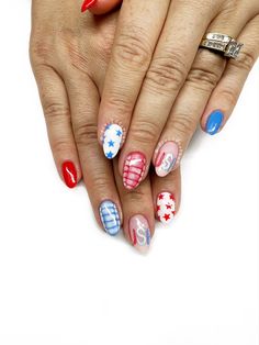 July Nail Inspo 2024, Fourth Of July Nails On Natural Nails, Nails Red White And Blue, 4tb Of July Nails Simple, Red White And Blue Nails, White And Blue Nails, Moms Nails, Lowkey 4th Of July Nails, 4th Of July Nail