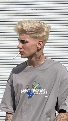 Bleached Mens Hair, Blonde Hair Color Ideas Men, Man Hair Color Ideas Guys, Guys Hair Color Ideas, Hair Color Ideas For Men, Victor Perez, Bleached Hair Men, Men Blonde Hair, Dyed Hair Men