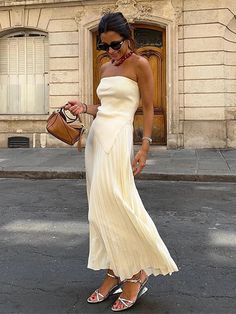 42442586030132|42442586062900|42442586095668 Socialite Aesthetic, Monaco Outfit, Lavish Aesthetic, Porsche Mom, Pilates Mom, Ysl Aesthetic, Luxury Goals, Glamorous Aesthetic, Top And Long Skirt