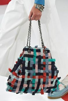 chanel-seoul-resort-cruise-2016-bags-accessories-11 Upcycling Clothing, Chanel Resort, Mode Chanel, Chanel Paris, Accessories Style, Backpack Bag, Crochet Bags, In The Bag, Chanel Handbags