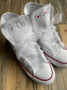 Customizable Lace-up Wedding Shoes For Bride, White High-top Sneakers For Wedding, Bride And Groom Converse, Groom Converse, Sneakers Bride, White Bride And Groom, Date Wear, Converse Wedding, Converse Wedding Shoes