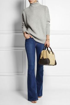 Flare Jeans Outfit, Flair Jeans, Outfit Jeans, Pinterest Fashion, Casual Work Outfits, Inspiration Mode, Mode Inspiration, Elegant Outfit