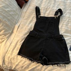 Perfect Condition Never Worn Black Cotton Overalls For Summer, Black Cotton Summer Overalls, High Rise Black Overalls For Spring, Chic Black Overalls For Spring, Casual Black Summer Overalls, Black Spring Overalls With Pockets, Spring Black Overalls With Pockets, Black Denim Overalls For Spring, Black Bottoms Overalls For Night Out