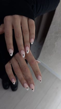 IG: @nailsbycaroline_ Paznokcie Hello Kitty, Sophisticated Nails, Nagel Tips, Smink Inspiration, Simple Gel Nails, Grunge Nails, Fancy Nails