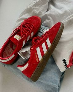 Red Adidas Shoes Women, Red Sneakers Aesthetic, Adidas Red Gazelle, Adidas Red Shoes, Red Spezial Adidas Outfit, Red Spezial Adidas, Red Adidas Samba, Adidas Spezial Red, Red Sambas Adidas