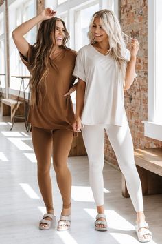 There are so many things we love about our Evalee Microfiber Loungewear Set! The top features an oversized fit with a v-neck and cuffed sleeves, while the bottoms are fitted with a high elastic waistband! The microfiber fabric makes our set stretchy and so soft, it will quickly be your favorite outfit! Our monochrome set comes in so many fun colors and sizes you're sure to find the perfect one for you! Model Info: Models are 5'7", Size 2, wearing smalls Fabric: 90% Polyester, 10% Spandex Athleisure Jumpsuit Outfit, Loungewear Photoshoot, Lounge Set Outfit, Athleisure Jumpsuit, Chic Loungewear, Jumpsuit Outfit, Sand Beige, Christmas 2024, Loungewear Sets