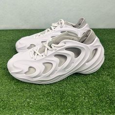 Size 10 - Adidas Adifom Q Cloud White Grey New Without Box Modern White Adidas Sneakers, Adidas Adifom, Adidas White, Cloud White, White Adidas, Grey Color, Adidas Shoes, Adidas Men, Gray White