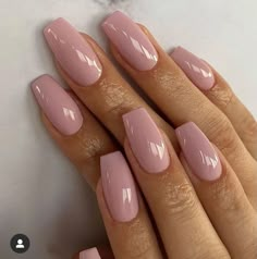 15 cute spring nails & summer nail designs you don't want to miss! I'm definitely getting #6 tomorrow - I just can't help myself! Too cute! Acrylic Nails 2023 trends | Minimal nails | spring nail trends | #nails #springnails #summernails #manicure Nails Styles, Dream Nails, Minimalist Nails, Chic Nails