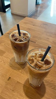 Coffee Core, Mint Tea Recipe, Coffee Board, Coffee Obsession, Aesthetic Coffee, But First Coffee, Coffee Cafe, Smoothie Recipes Healthy, Coffee Love