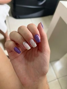 Purple Nail Ideas, Hello Nails, Nail Salon Design, Cute Gel Nails, Dream Nails, Short Acrylic Nails, Purple Nails, White Nails, Diy Nails